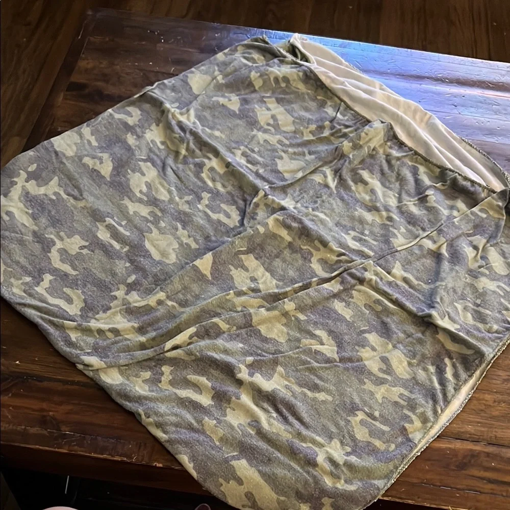 Camouflage Patterned Jersey Knit Swaddle & Matching Beanie Cap